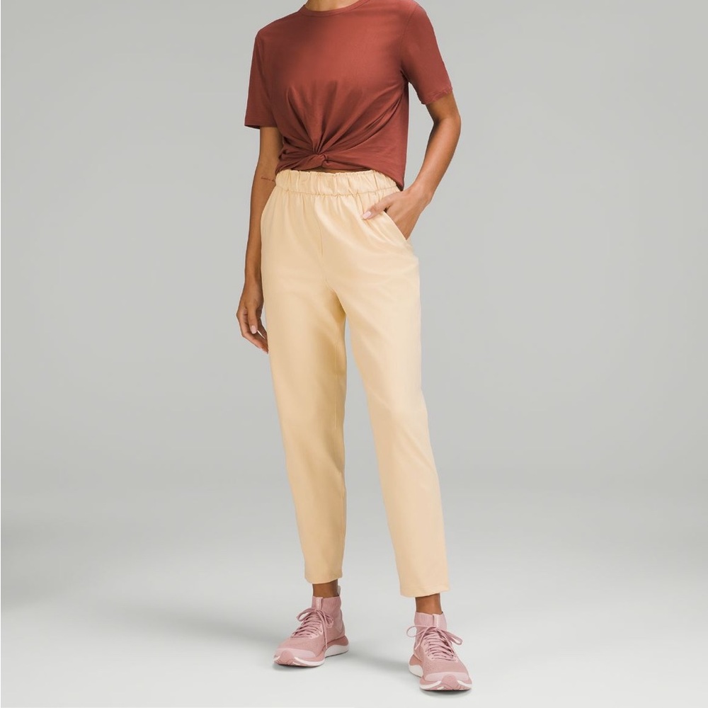 Lulu lemon stretch high rise 7/8 pants size 6